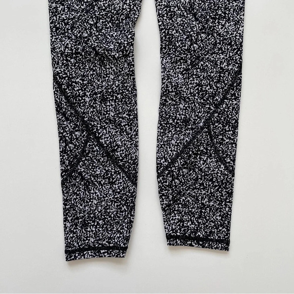 Lululemon In Movement Tight *Everlux in Diffuse Starlight Black Size 2 - Picture 8 of 14